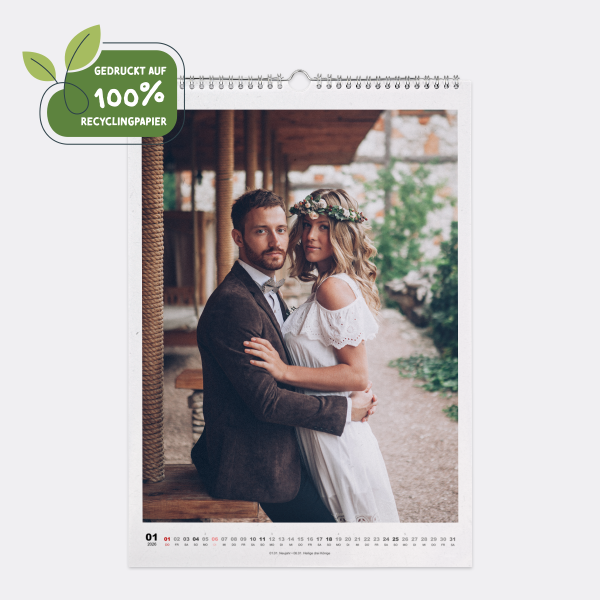Der Natur Pur Wandkalender A3 Hoch für Januar zeigt ein Paar im Boho-Stil, 100 % Recyclingpapier.